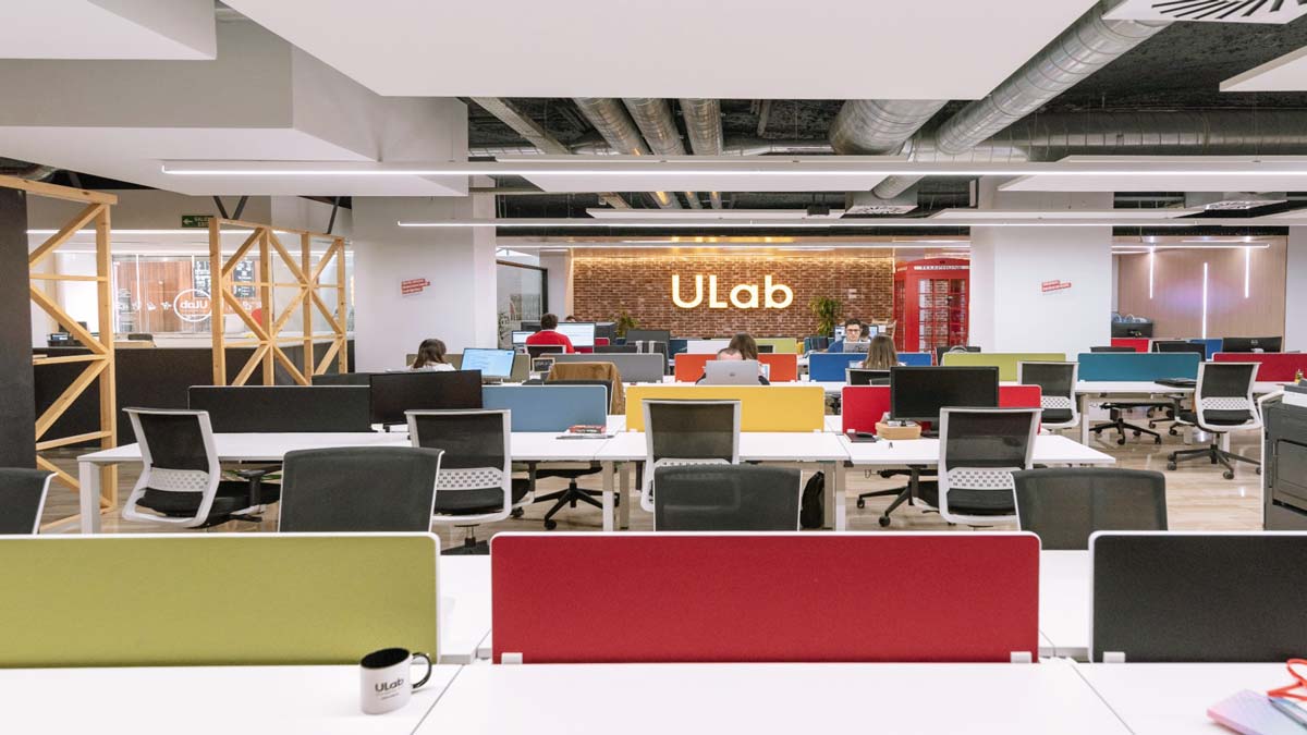 Zona de coworking ULab Alicante